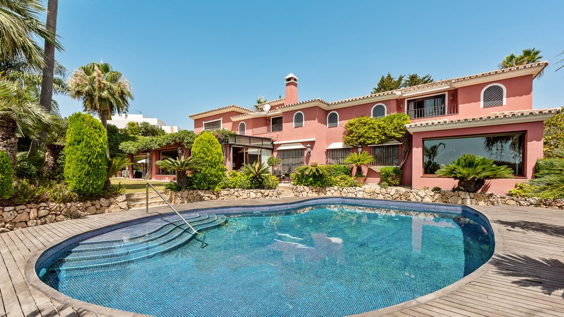 Villa in Nueva Andalucia, Marbella, Spain 3 - 13102774