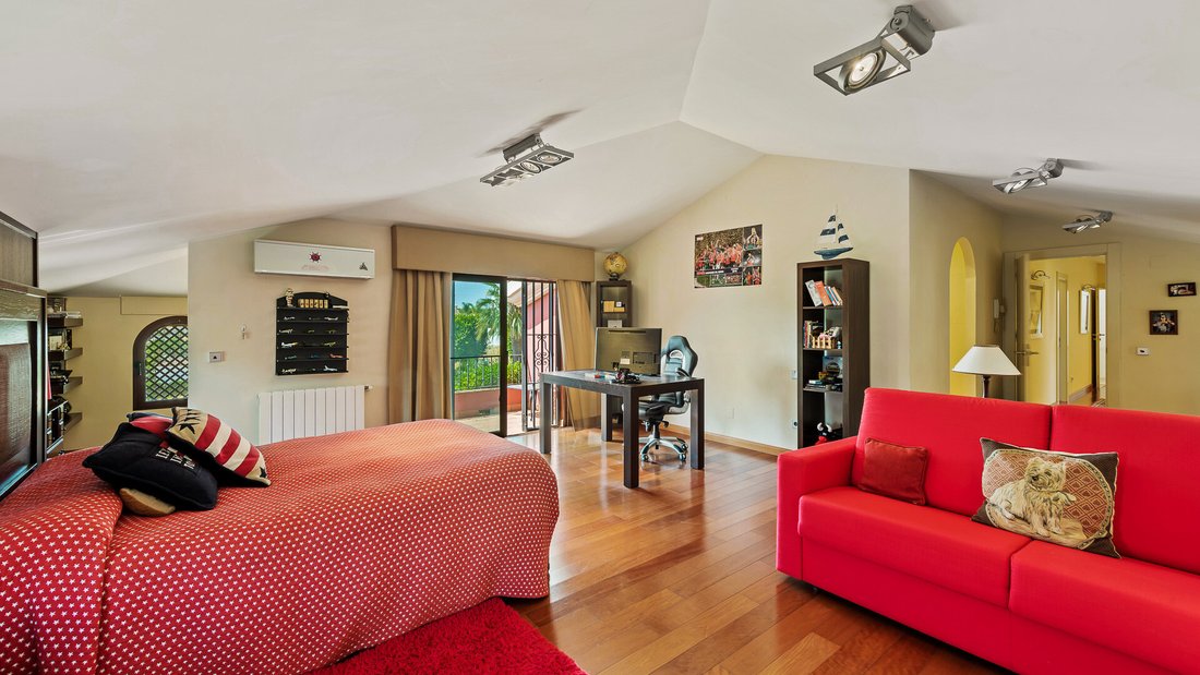 Villa in Nueva Andalucia, Marbella, Spain 5 - 13102774
