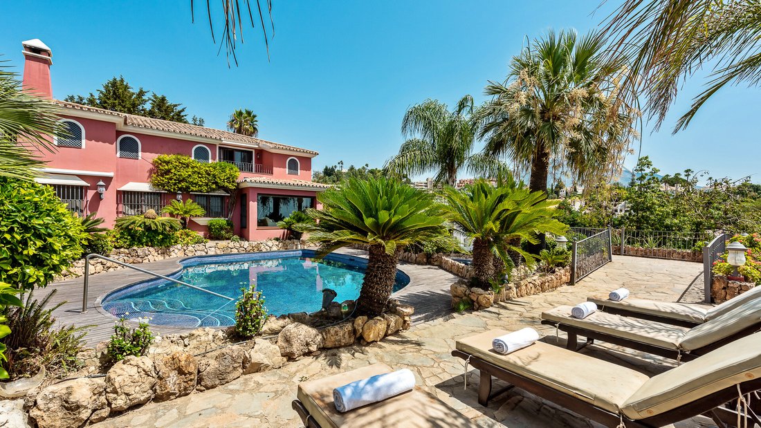 Villa in Nueva Andalucia, Marbella, Spain 2 - 13102774