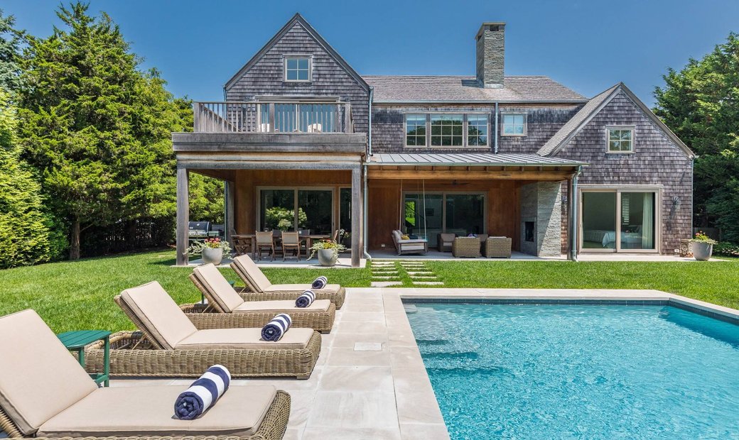 Rare Amagansett Lanes Custom Built Oasis In Amagansett, New York