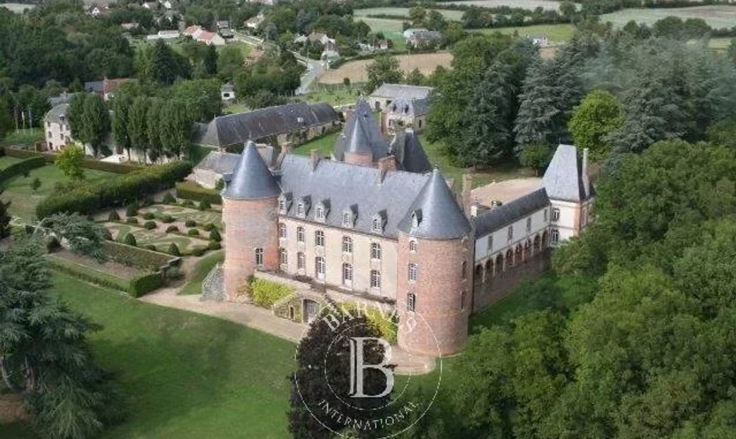 Sologne Exceptionnal 15th In Aubigny Sur Nère, Centre Val De Loire, France For Sale (12245260)