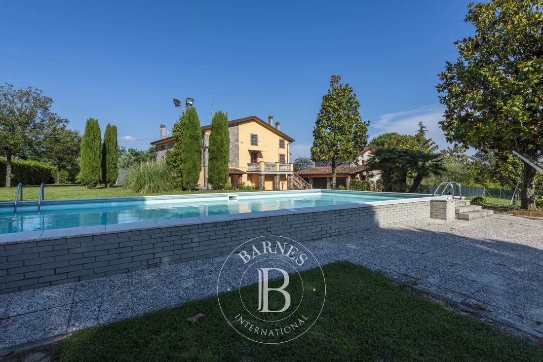 Prestigious Residence In Tuscany