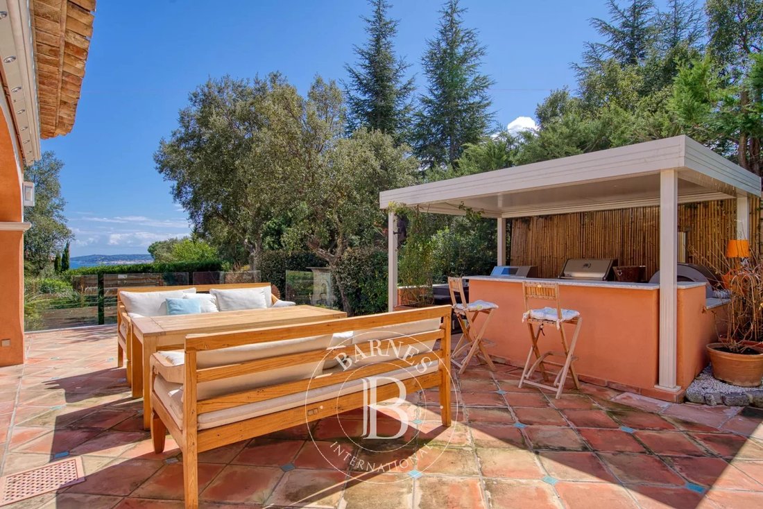 Villa in Grimaud, Provence-Alpes-Côte d'Azur, France 5 - 12569988