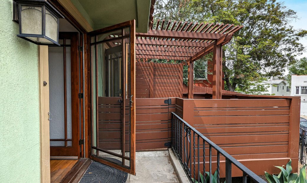 Prize Vacant Triplex Property In In Los Angeles, California, United