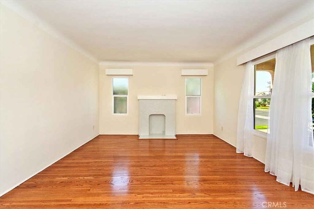 Duplex In Signal Hill, California, United States For Sale (13084380)