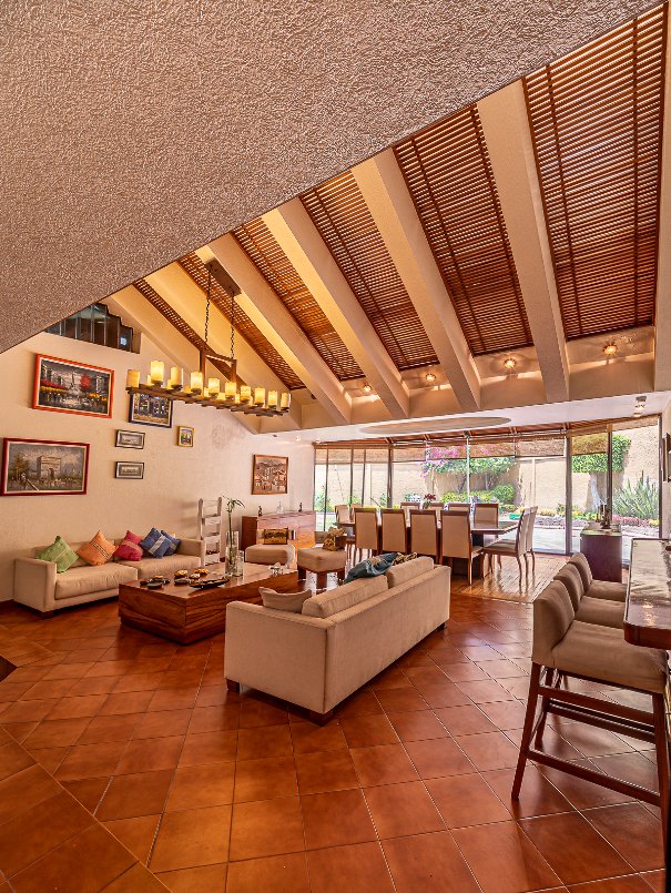 4 Bedrooms Single Family In Santa Catarina Yecahuitzotl, Mexico City