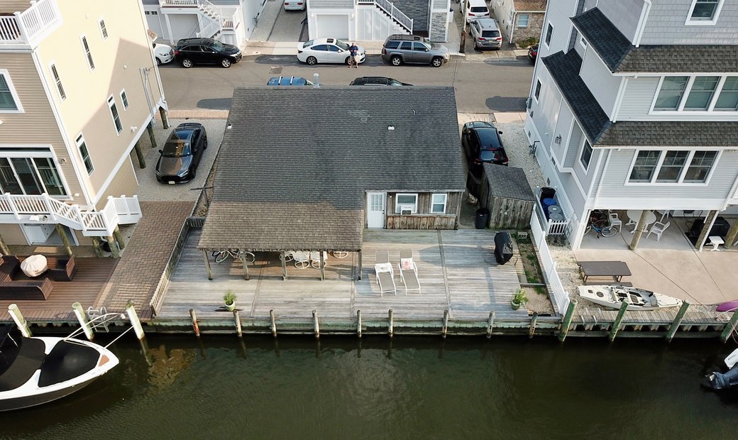 Beautifully Renoveated Waterfront Home Dans Lavallette, New Jersey, états Unis à Vendre (13106662)