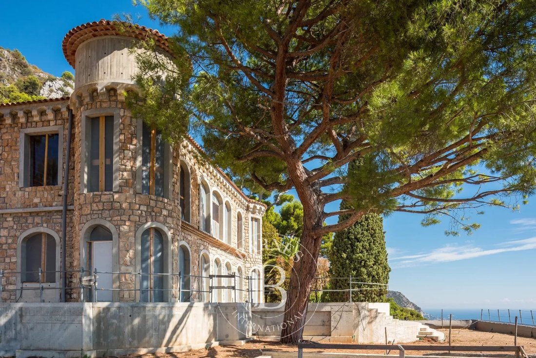 House in Villefranche-sur-Mer, Provence-Alpes-Côte d'Azur, France 1 - 12933415