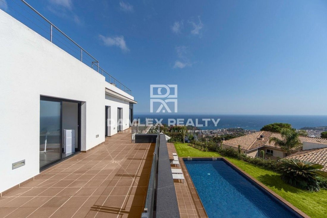 House in Lloret de Mar, Catalonia, Spain 3 - 10731432