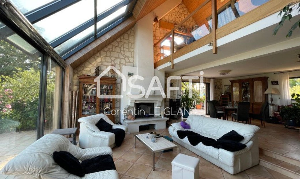 Maison 7 Pièces 188m² Vue Sur Le Port De Foleux In Béganne, Brittany