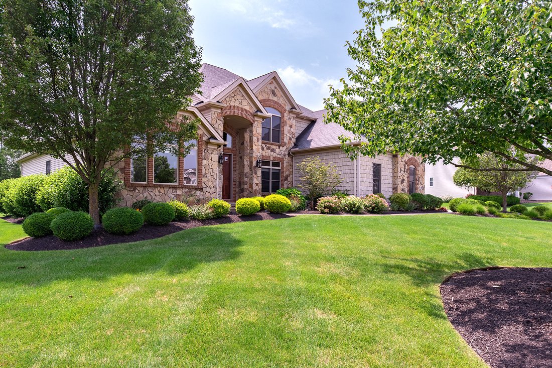 Custom Built Luxury At The Reserve At Walden In Hinckley, Ohio, United