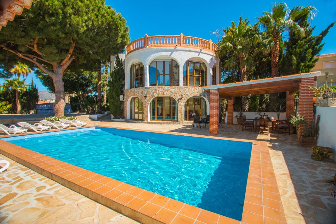 Villa in Calp / Calpe, Valencian Community, Spain 1 - 12834478