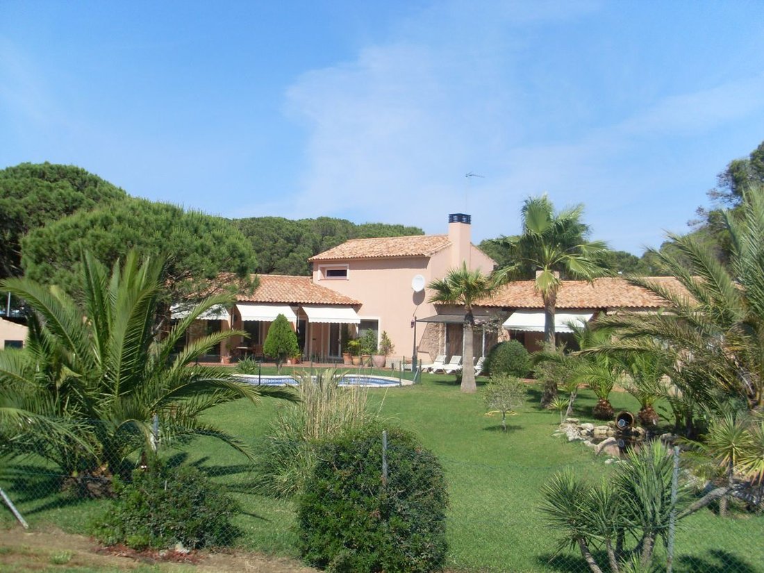 Chalet in Chiclana de la Frontera, Andalusia, Spain 3 - 13108871