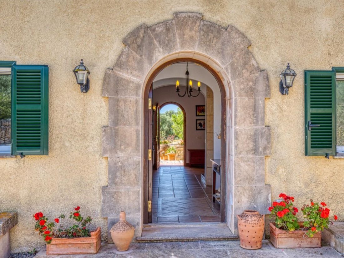 Chalet in Llucmajor, Balearic Islands, Spain 2 - 13108281