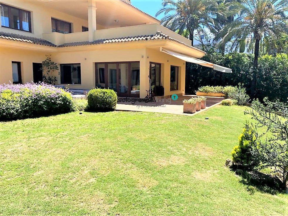 Villa in Sotogrande, San Roque, Andalusia 1 - 13108826