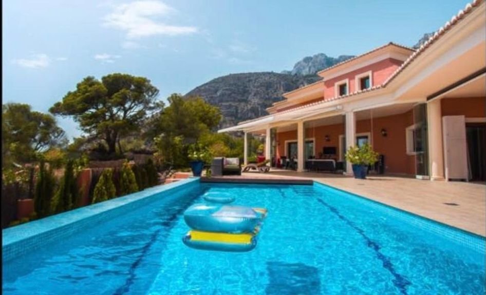 Villa in Zona de Mascarat, Valencian Community, Spain 2 - 13108888