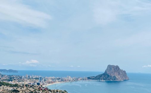Villa in Calp / Calpe, Valencian Community, Spain 1