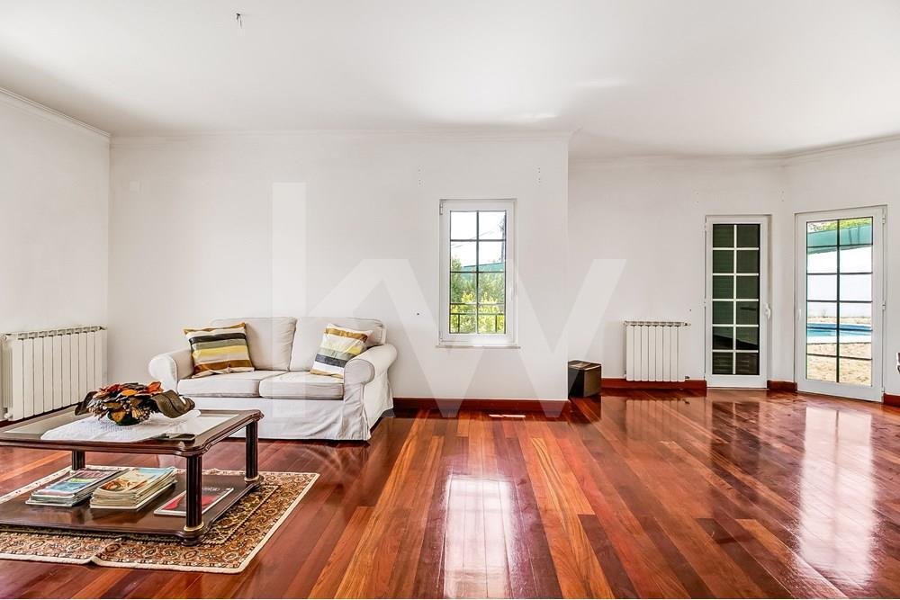 Moradia Em Caneças Com Vista Privilegiada áreas In Odivelas, Lisbon