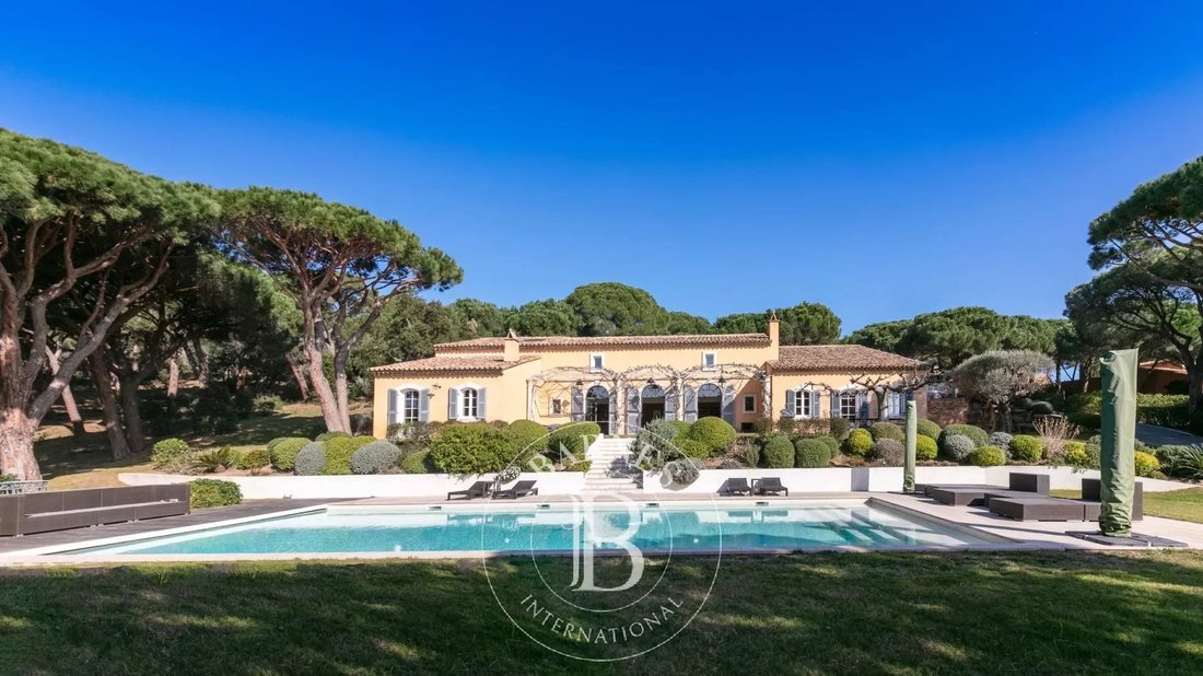 Villa in Ramatuelle, Provence-Alpes-Côte d'Azur, France 1 - 10853807