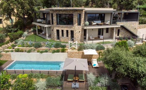 Villa in La Croix-Valmer, Provence-Alpes-Côte d'Azur, France 1