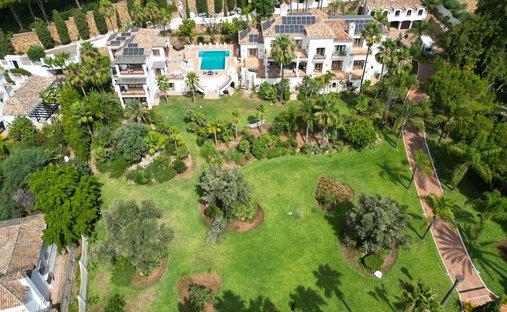 Villa in El Paraíso, Benahavis, Spain 1