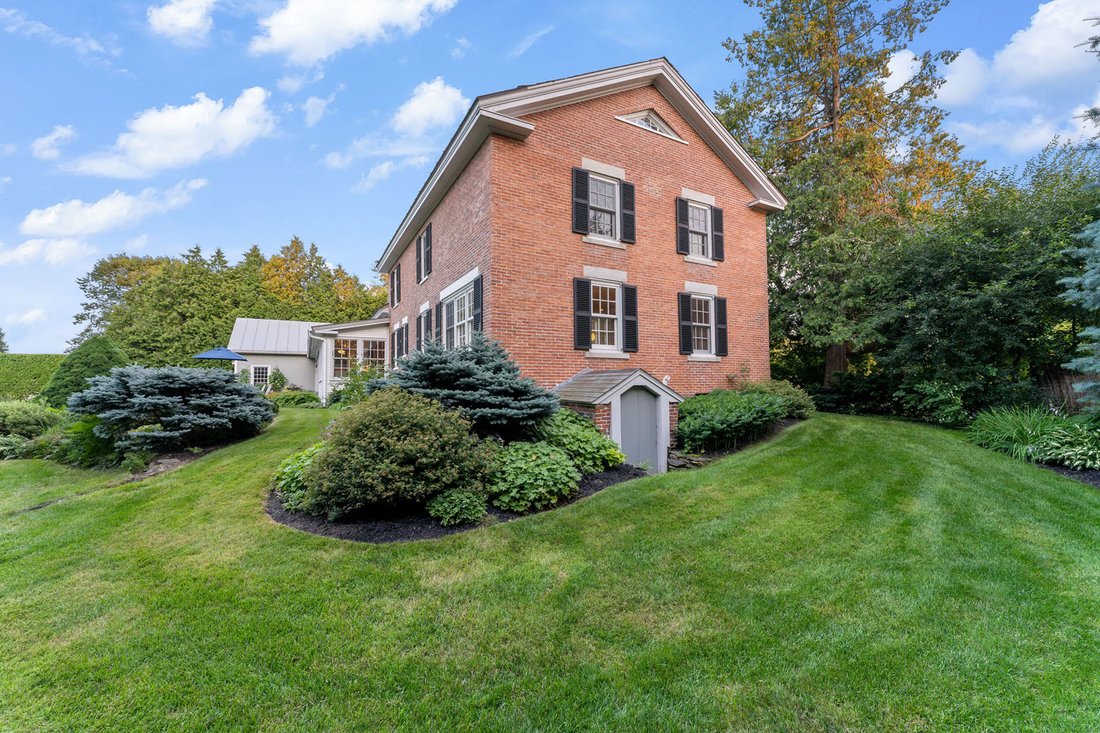 The Hiram Phelps House In Williston, Vermont, United States For Sale