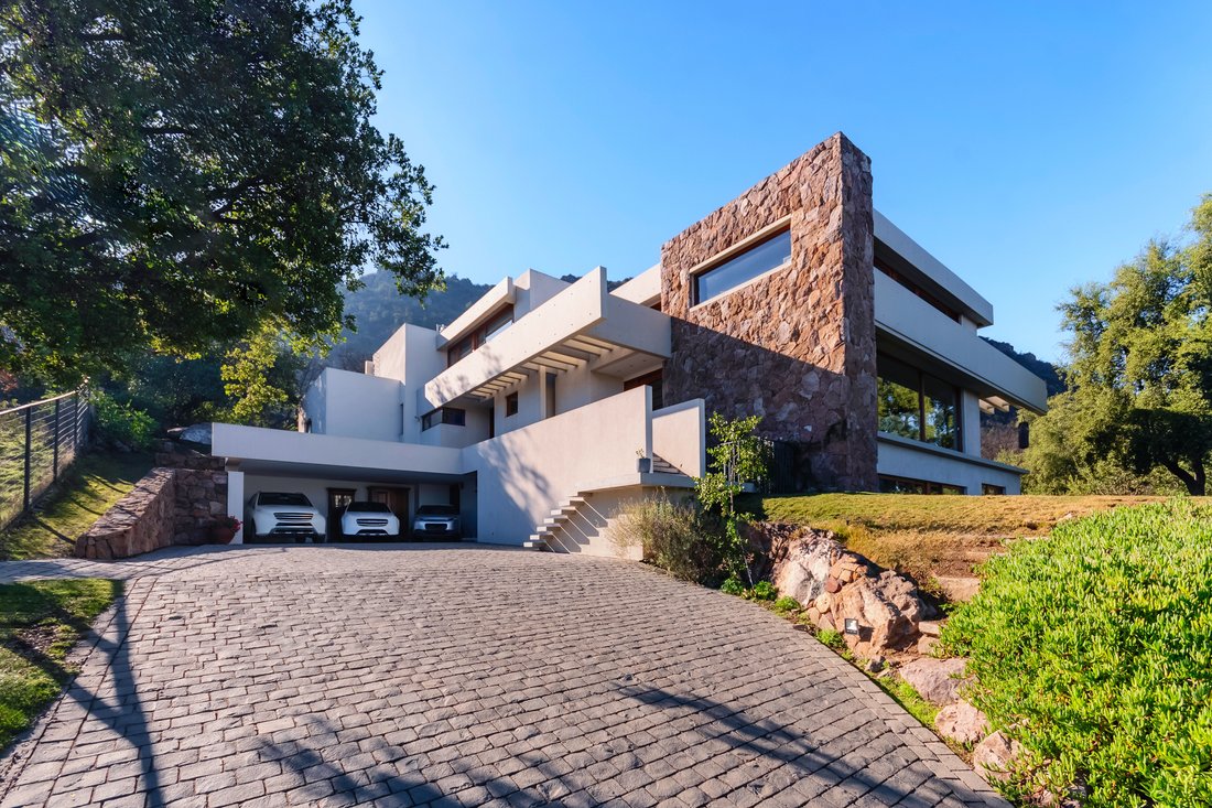 Modern House With Unbeatable In Santiago, Santiago Metropolitan Region
