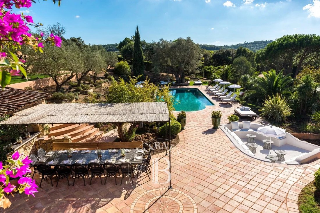 Villa in La Croix-Valmer, Provence-Alpes-Côte d'Azur, France 4 - 10483492