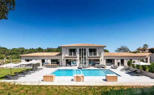 Villa in La Croix-Valmer, Provence-Alpes-Côte d'Azur, France 1