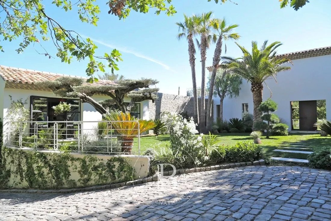 Villa in Saint-Tropez, Provence-Alpes-Côte d'Azur, France 4 - 10466534