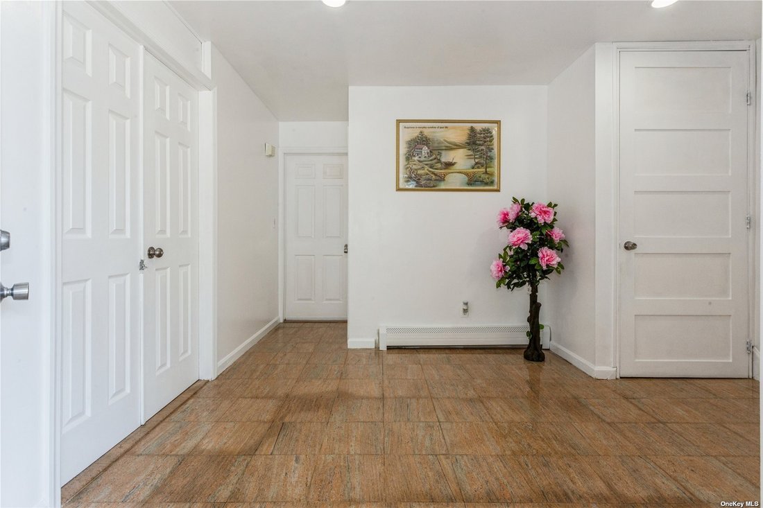 6 Bedrooms Multi Family Home In Elmont, New York, United States For
