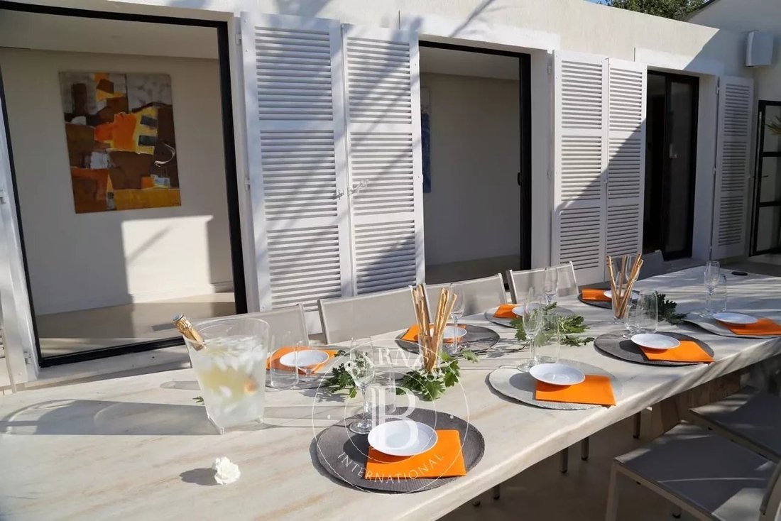 Villa in Saint-Tropez, Provence-Alpes-Côte d'Azur, France 5 - 10466534