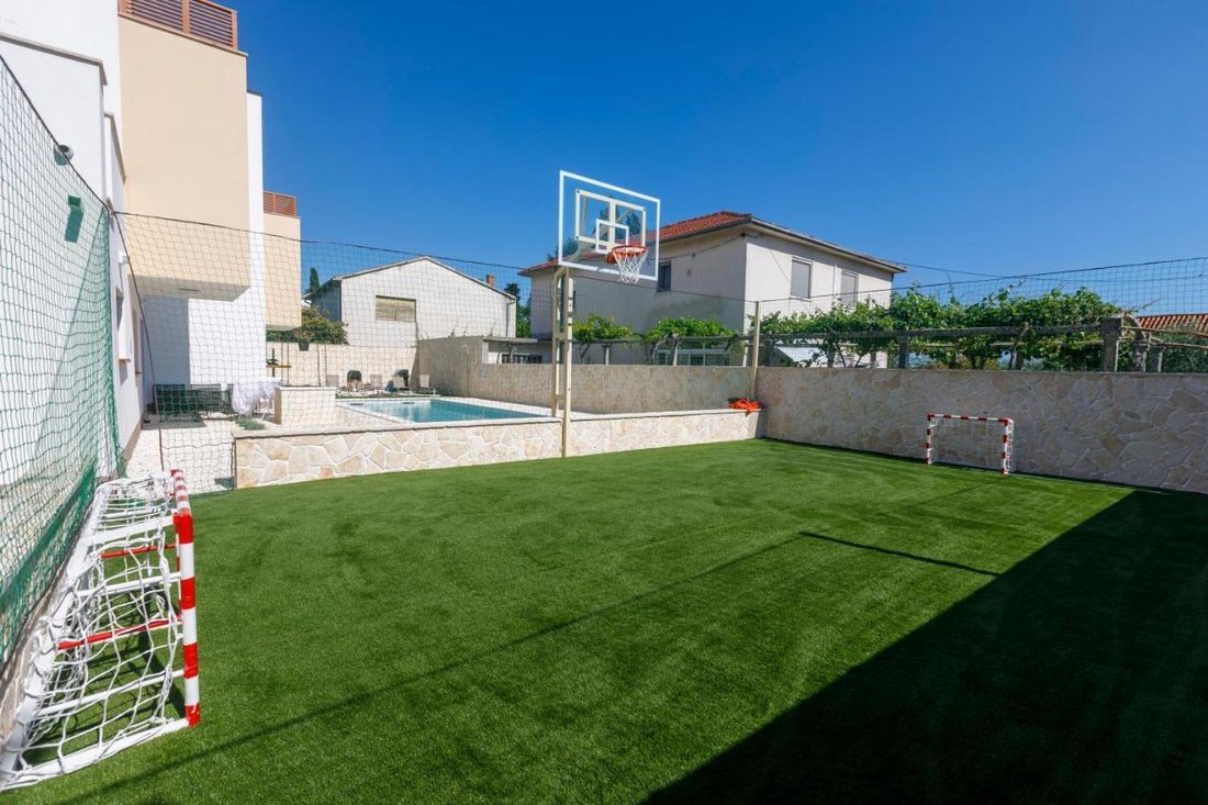 House in Kastel Sucurac, Split-Dalmatia County, Croatia 4 - 13112831