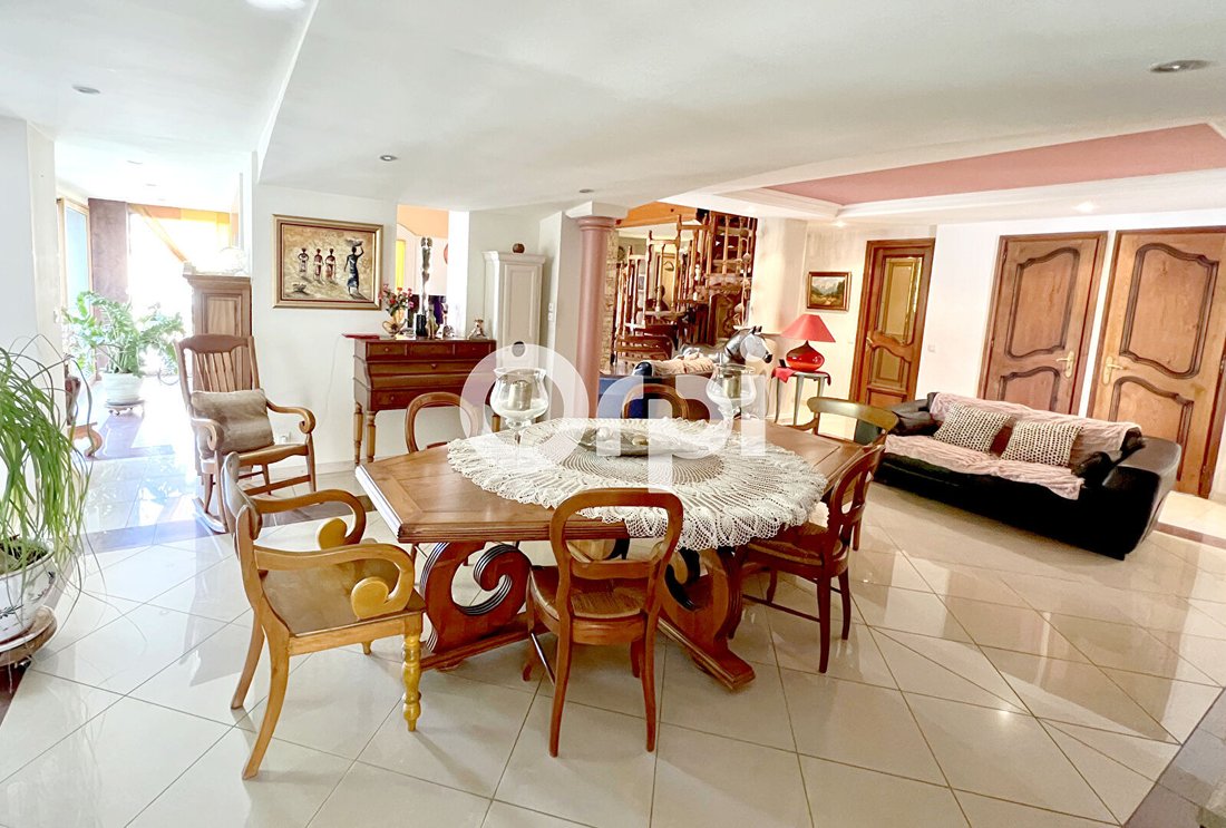 House in Beaucours-La Gorguette-La Morvenede, Sanary-sur-Mer, France 4 - 13114931