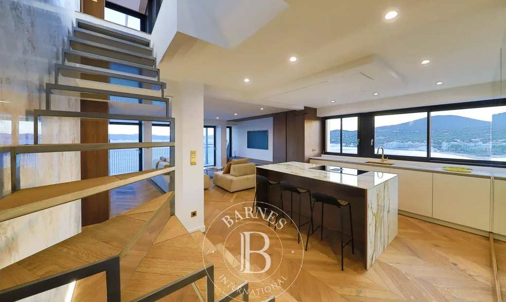 Picture of Sainte Maxime Penthouse In Saint Tropez, Provence Alpes Côte D'azur ...
