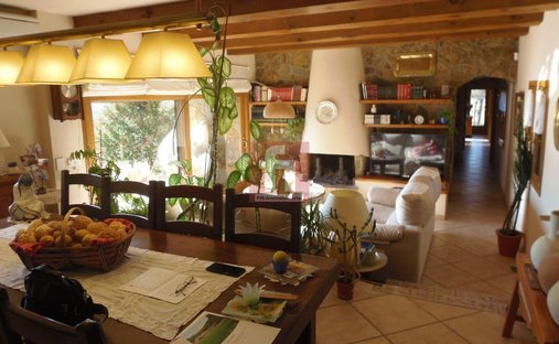 Chalet in Barcelona, Catalonia, Spain 1