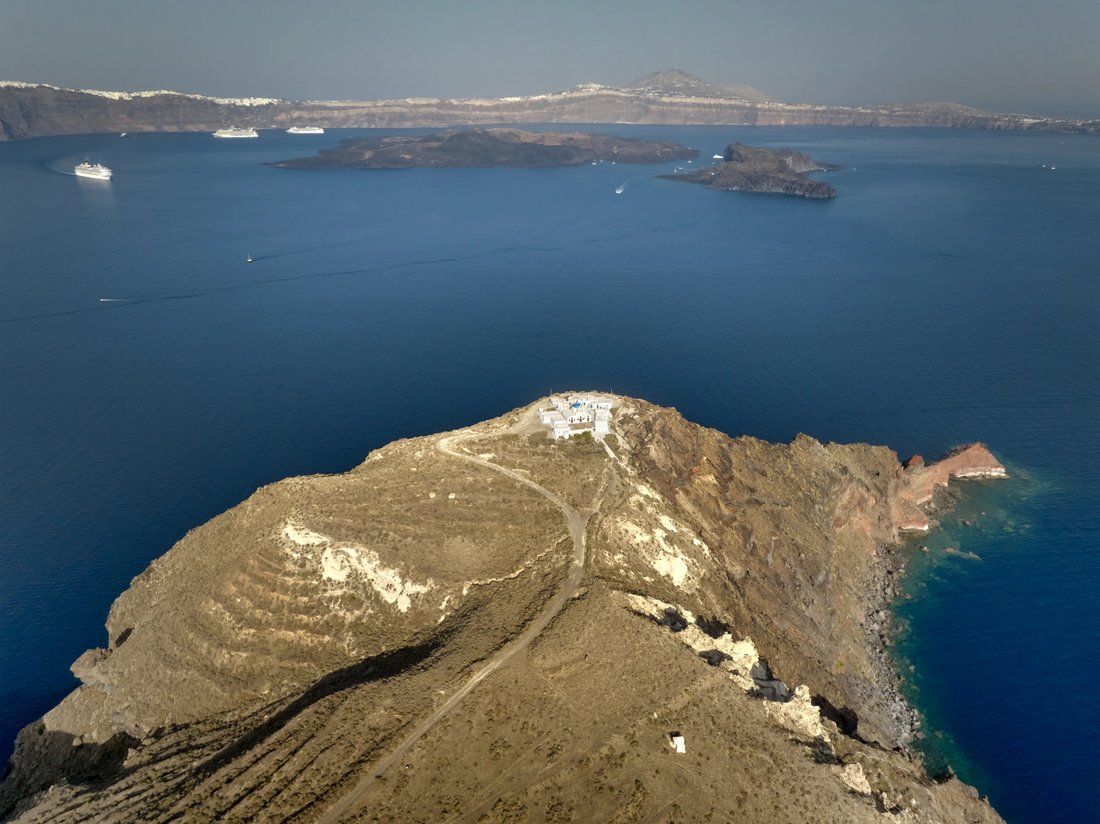 Land in Community of Thirasia, Ia, Greece 3 - 13115533