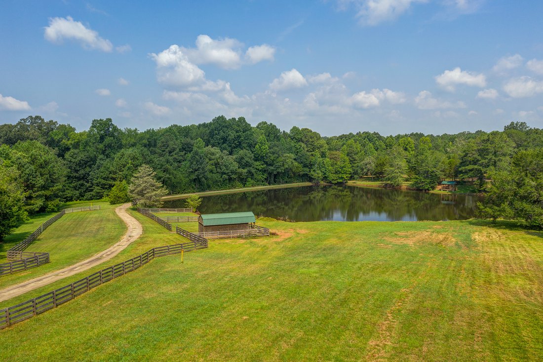 A Truly Unique Home In The Perfect Setting In Milner, United