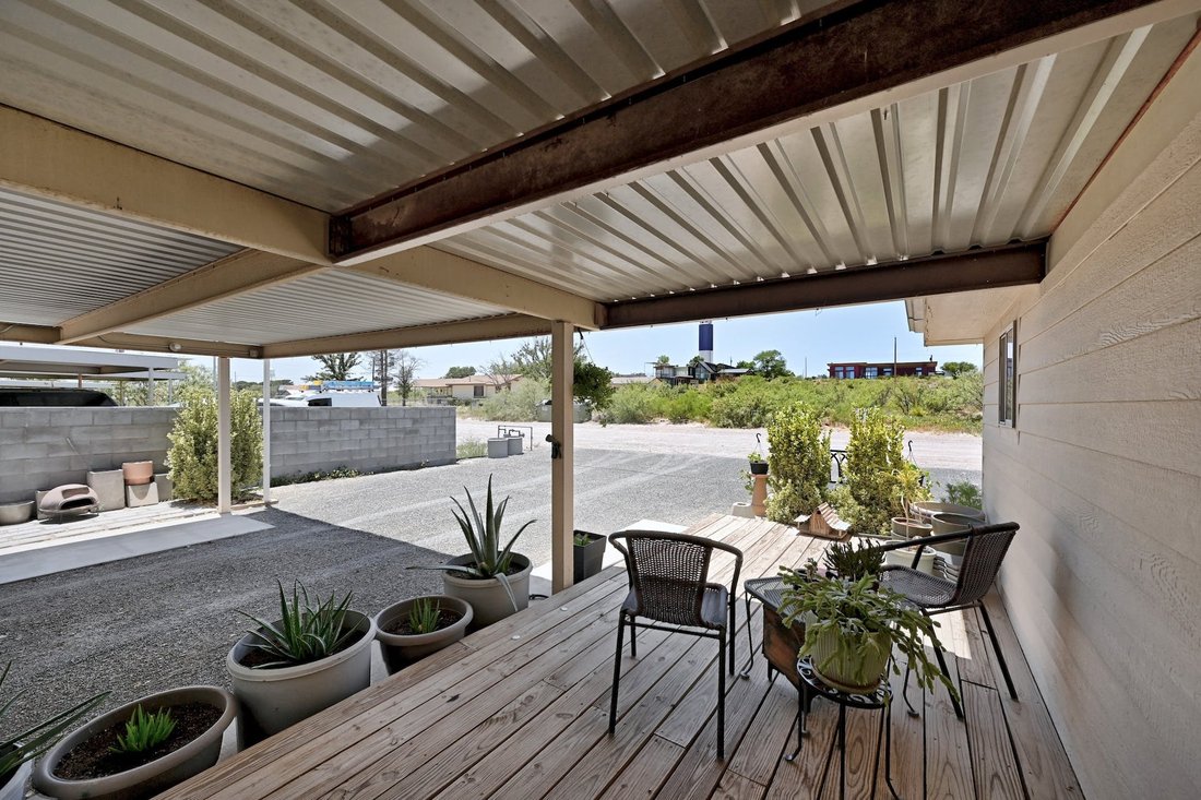 House in Marfa, Texas, United States 5 - 13116039
