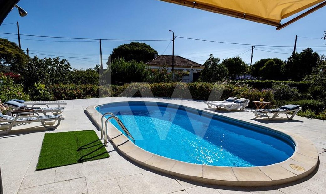 Quinta única Em Vale De Lobos Almargem In Almargem Do Bispo, Lisbon