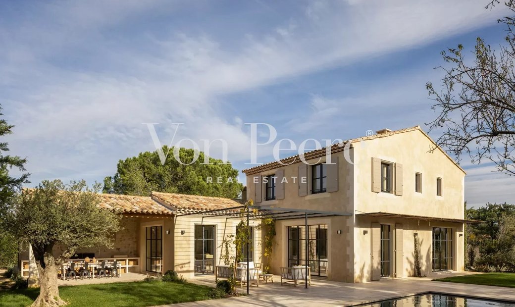 Beautiful Property For Sale In Eygalières, Provence Alpes Côte D'azur