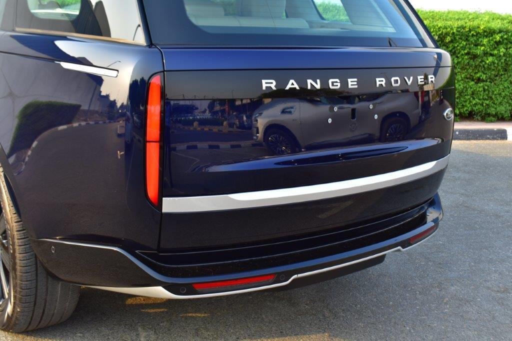Suv in Dubai, Dubai, United Arab Emirates 5 - 13119096