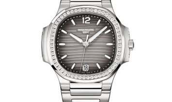 Patek Philippe | 7118/1200 A Nautilus | In Dubai, Dubai, United Arab ...