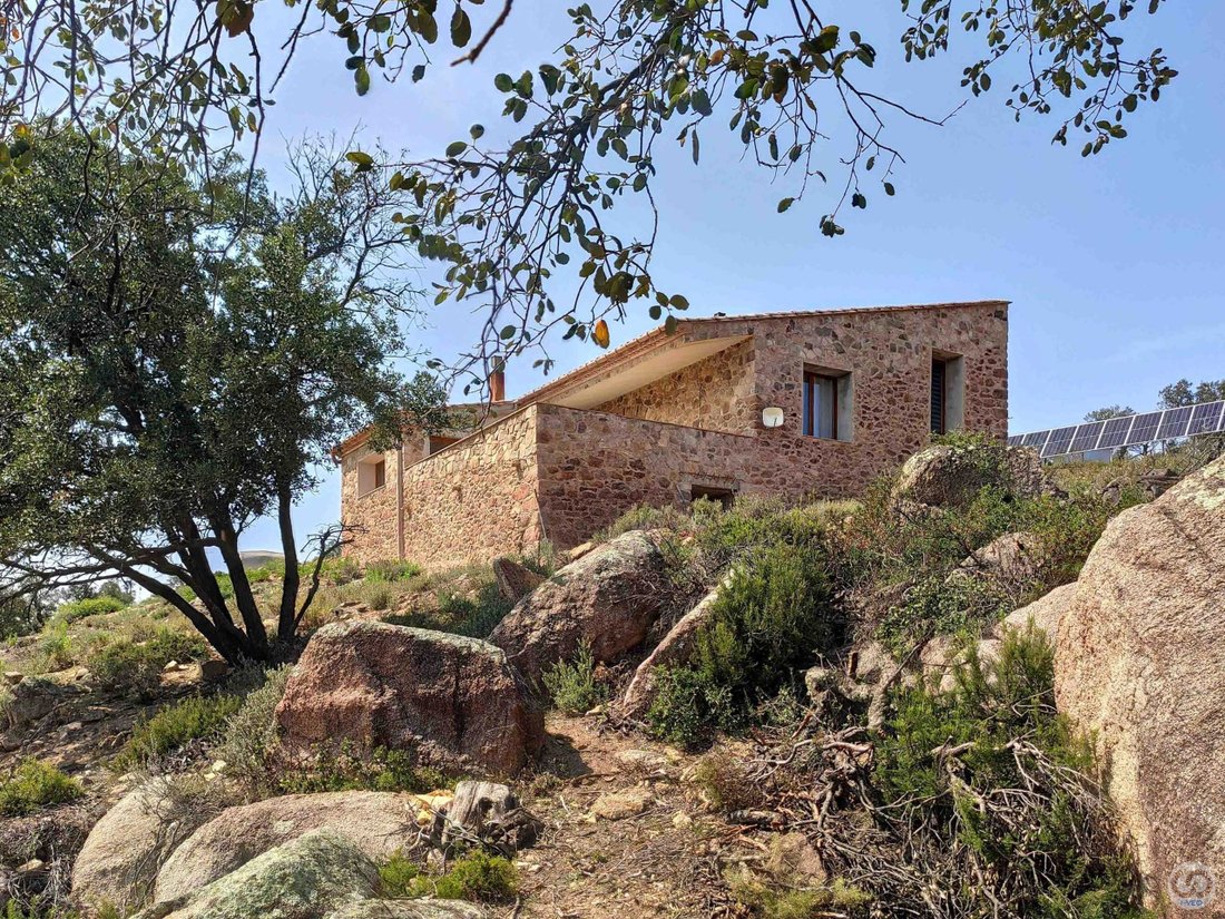 25 Acre Property With House In Girona, Catalonia, Spain For Sale (13120624)