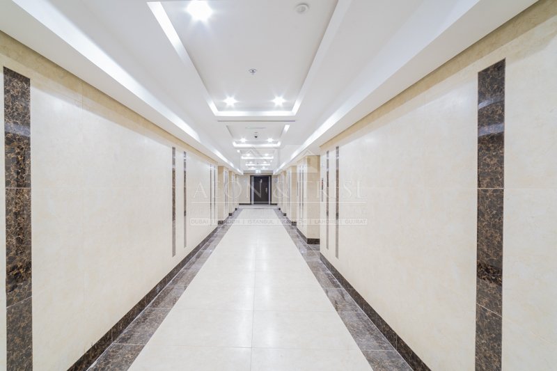 Business Bay, Dubai, United Arab Emirates 4 - 13120433