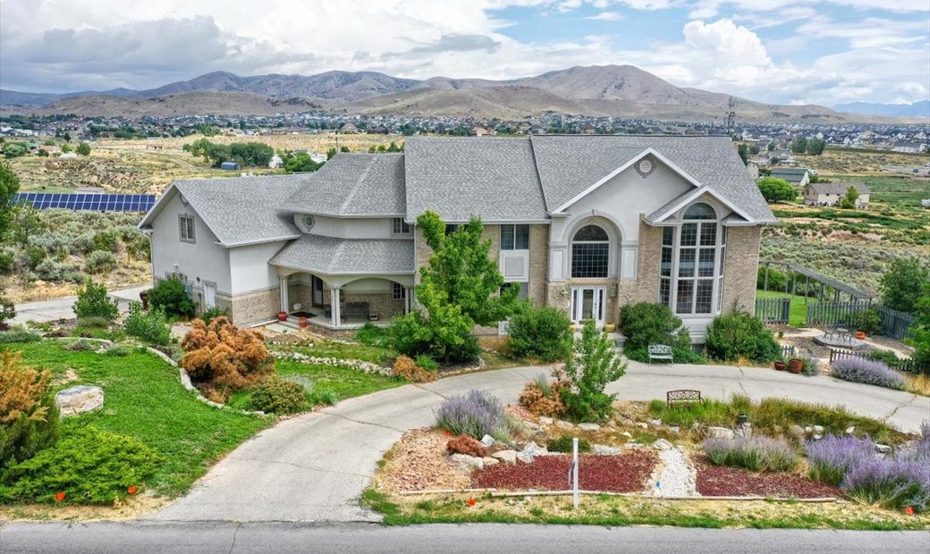 6 Bedrooms Single Family Detached In Eagle Mountain, Utah, United