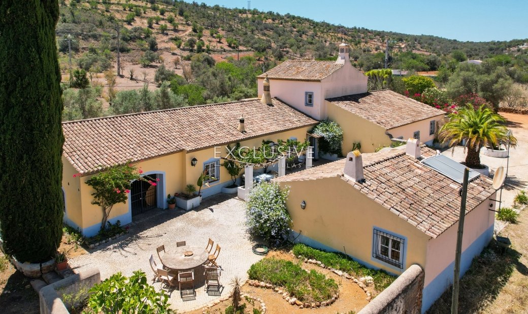 Charming 5 Bedroom "Quinta" For Sale Paderne, In Albufeira, Algarve