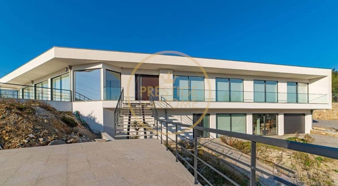 Villa in Arouca e Burgo, Aveiro District, Portugal 1 - 13120615