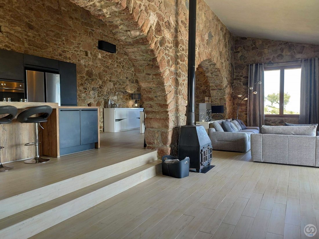 25 Acre Property With House In Girona, Catalonia, Spain For Sale (13120624)