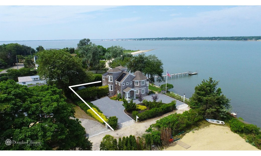 House Hampton Bays In Hampton Bays, New York, United States For Sale